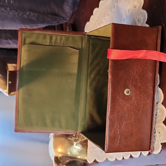 Reader's Digest Cassette Library - Picture 3 of 8